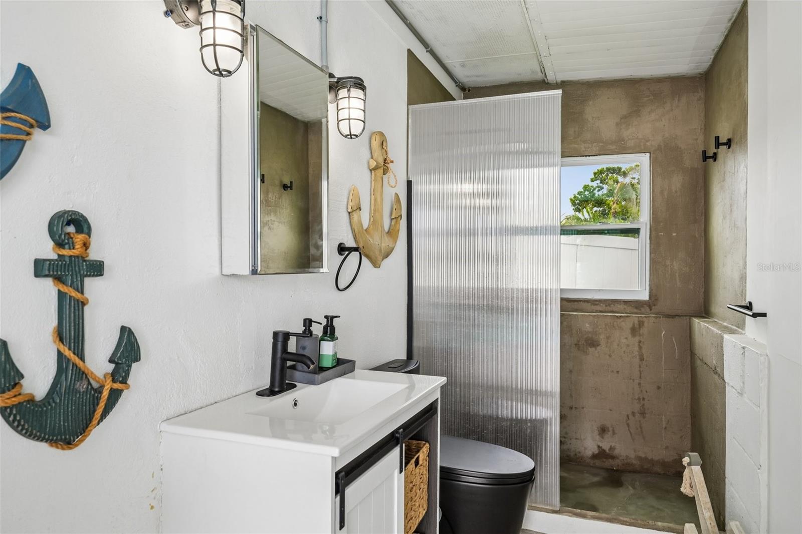 BROADWATER UNIT 2 BLK P - Residential