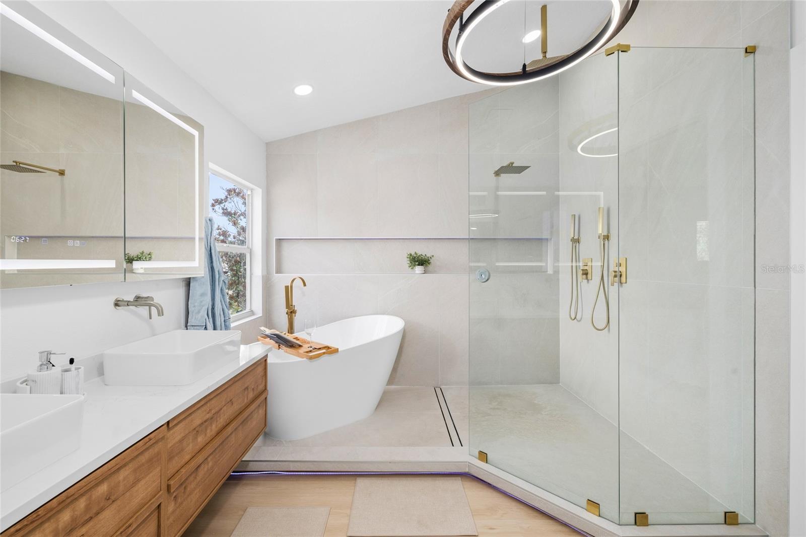 PLANTATION PALMS PH 06 - Residential