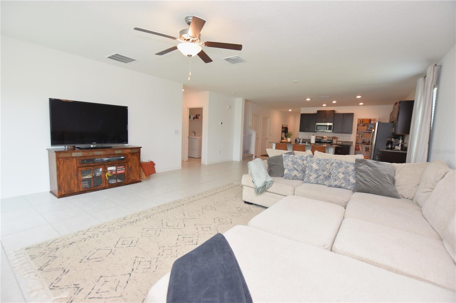 WIND MEADOWS SOUTH - Residential Lease