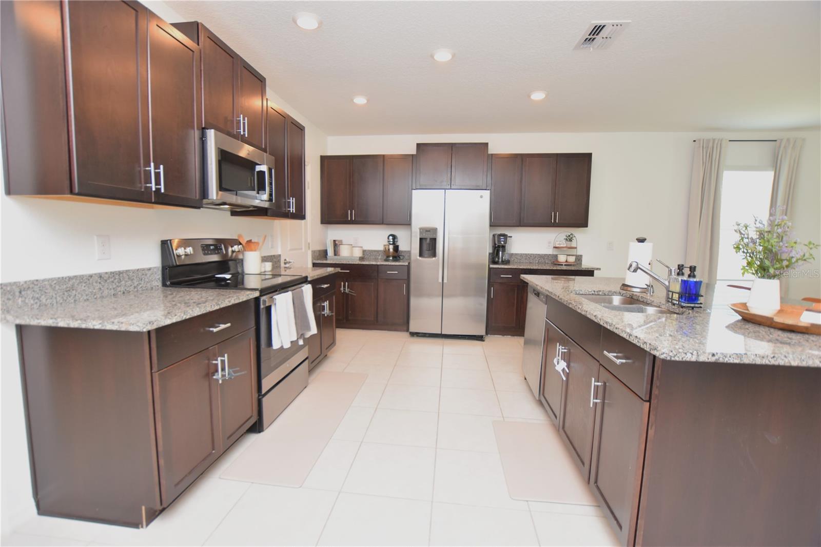 WIND MEADOWS SOUTH - Residential Lease