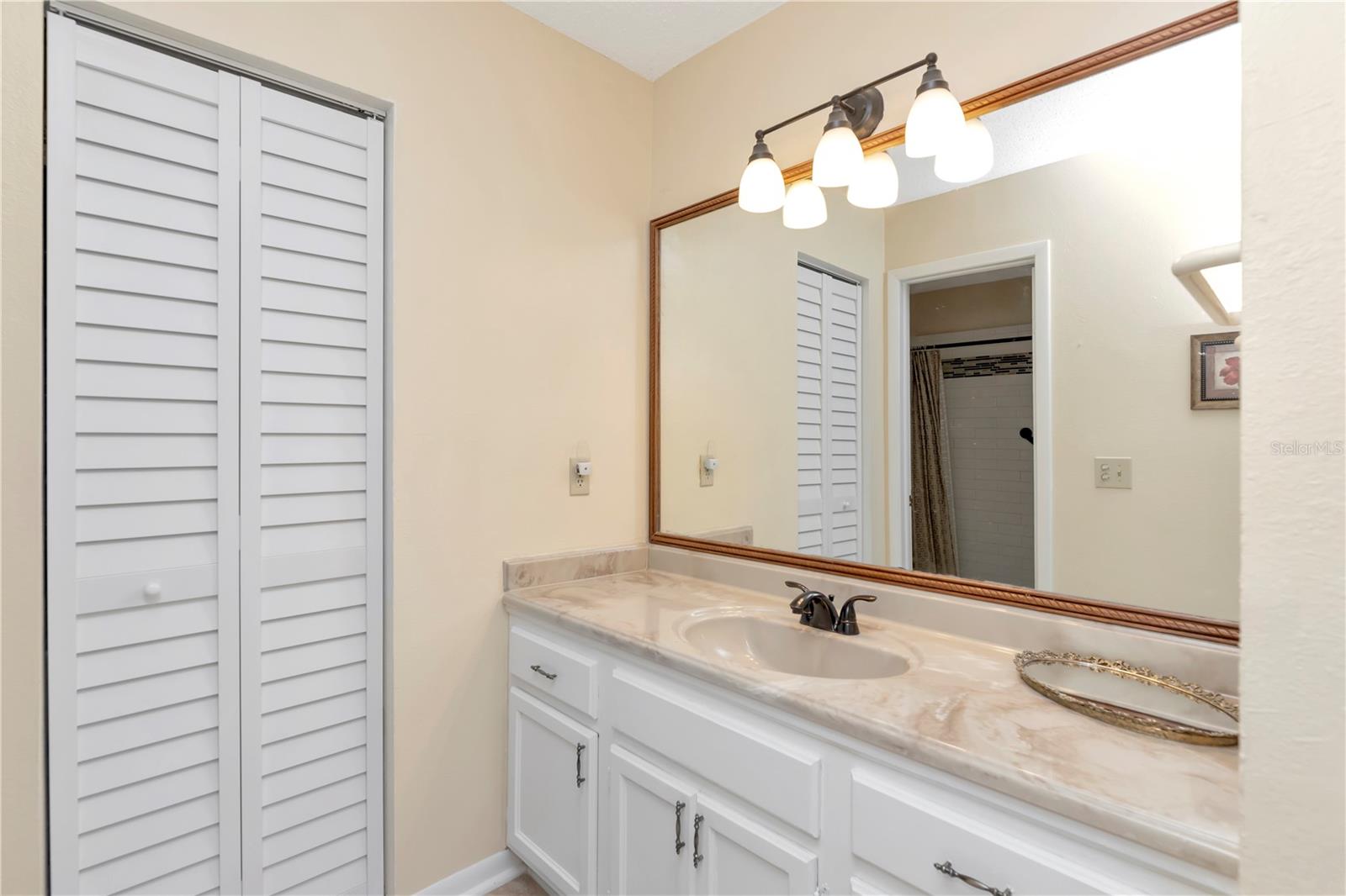 CARROLL OAKS - Residential