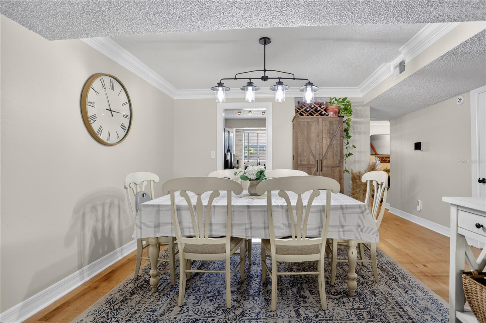 FOUR SEASONS CONDO - Residential