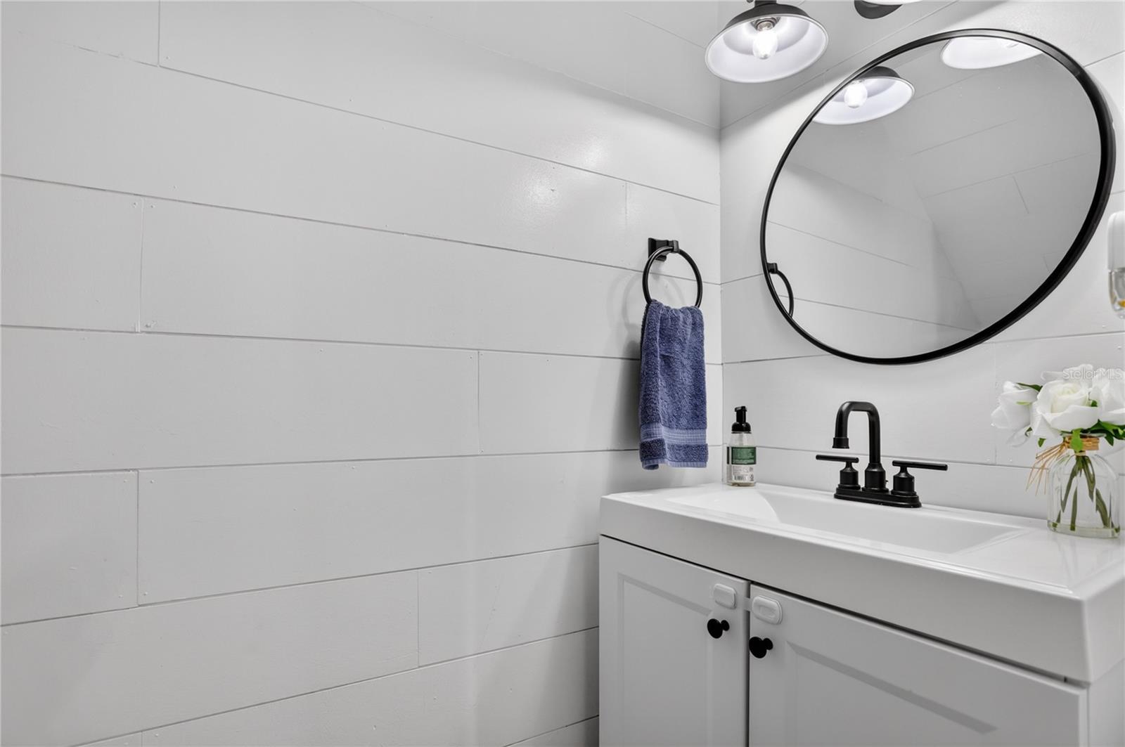 FOUR SEASONS CONDO - Residential