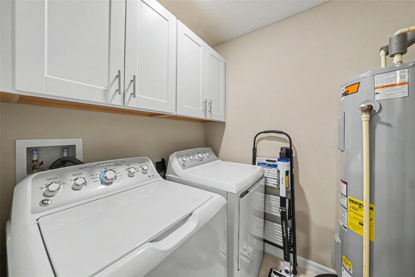 PALM RIVER TWNHMS PH 2 - Residential
