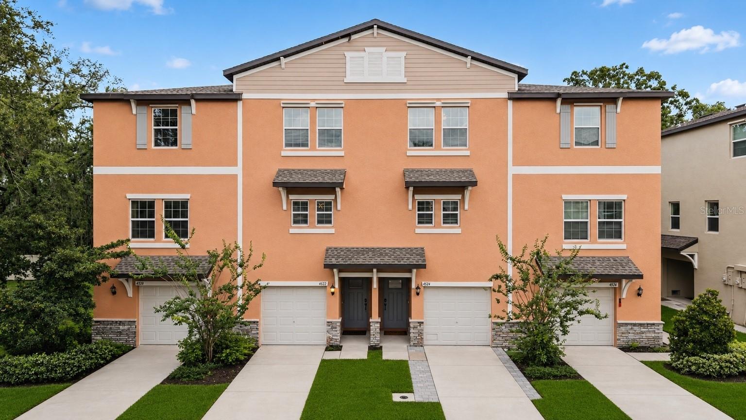 PALM RIVER TWNHMS PH 2 - Residential