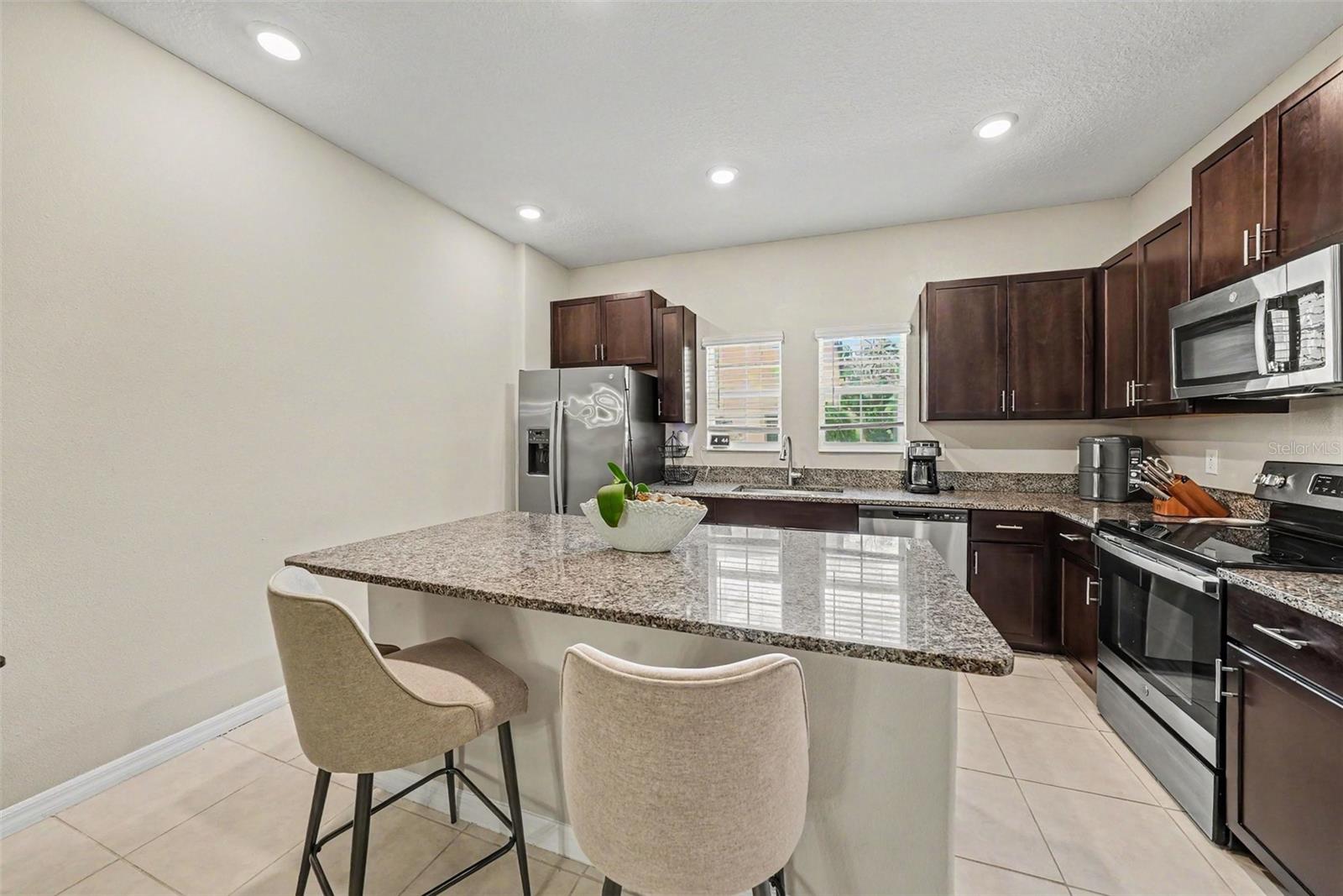 PALM RIVER TWNHMS PH 2 - Residential