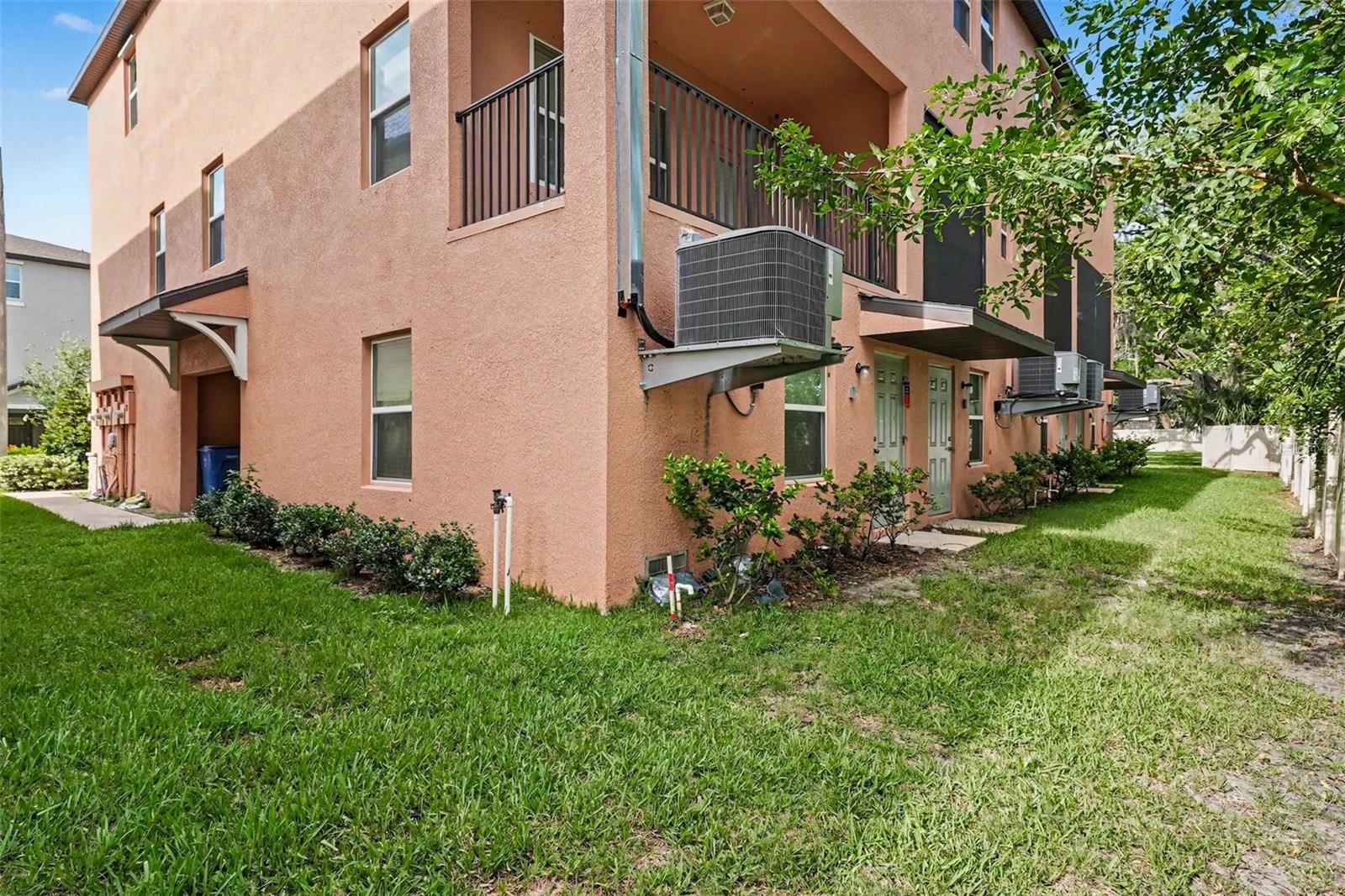 PALM RIVER TWNHMS PH 2 - Residential