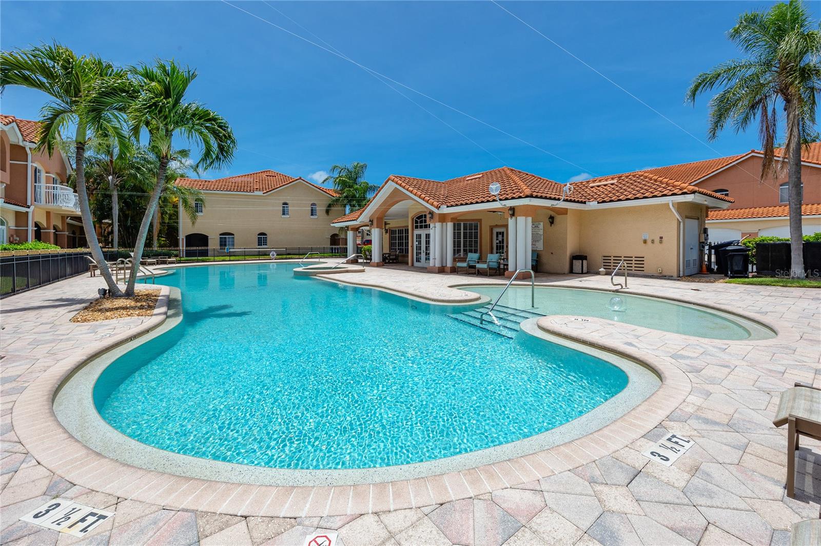 VILLAS DEL VERDE - Residential