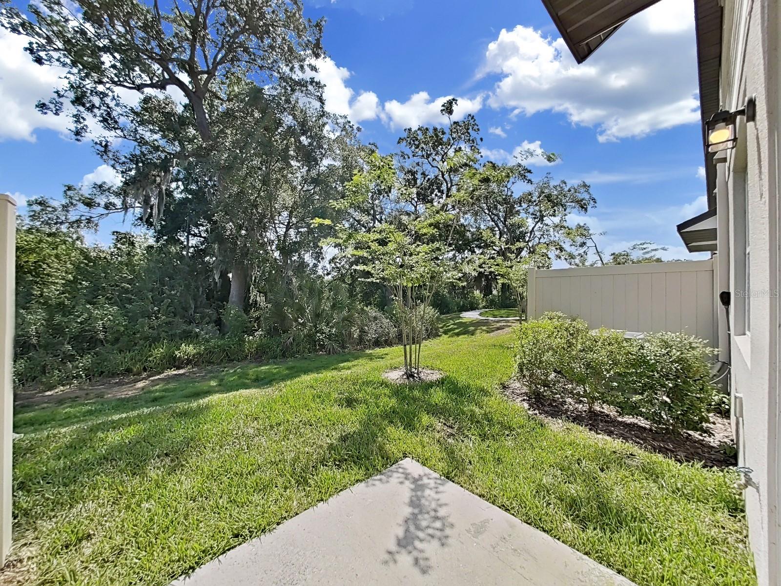 PRESTON OAKS TWNHMS PH 2 - Residential Lease