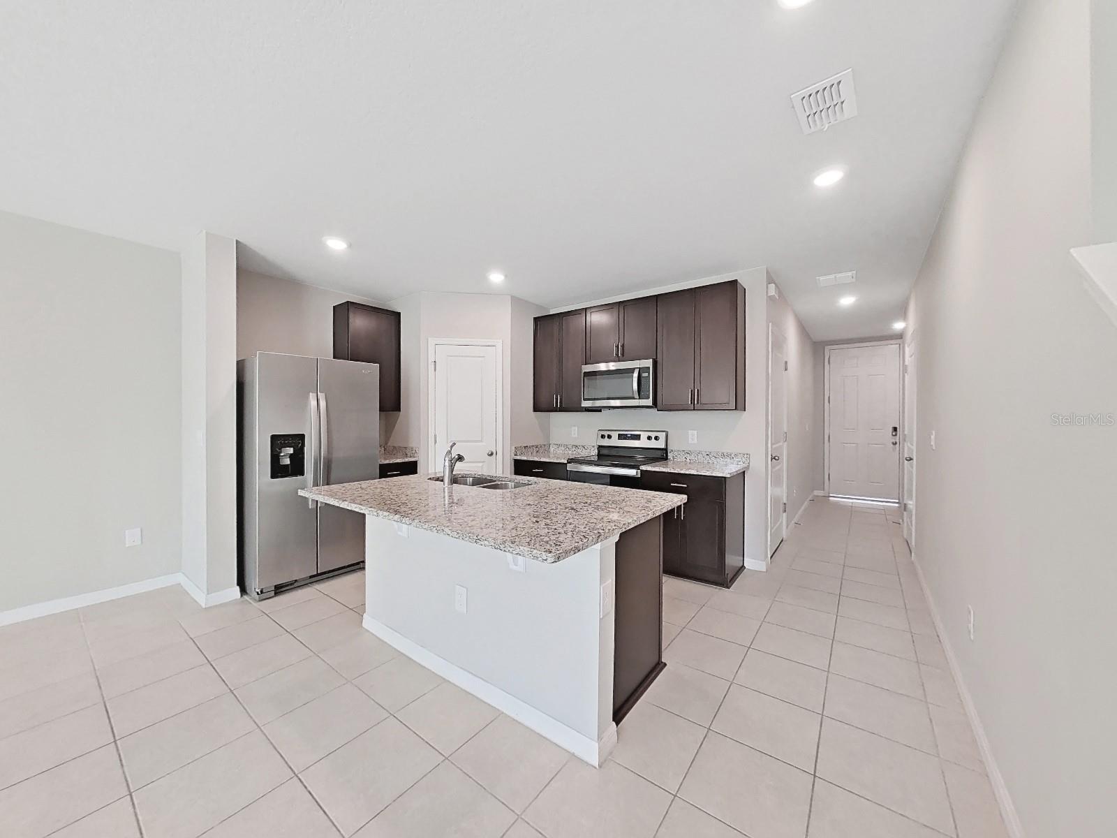 PRESTON OAKS TWNHMS PH 2 - Residential Lease