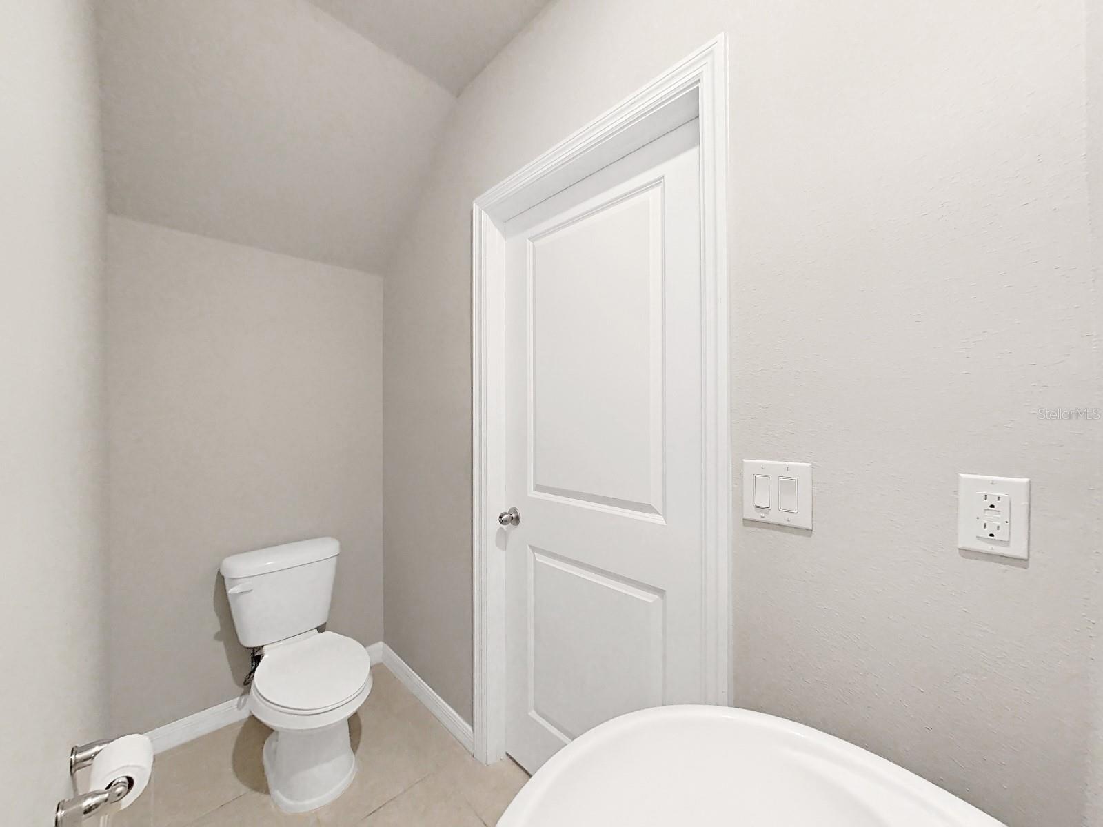 PRESTON OAKS TWNHMS PH 2 - Residential Lease