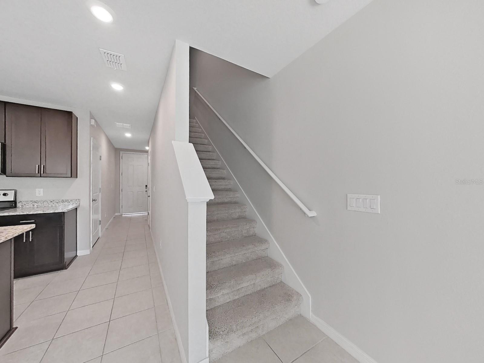 PRESTON OAKS TWNHMS PH 2 - Residential Lease