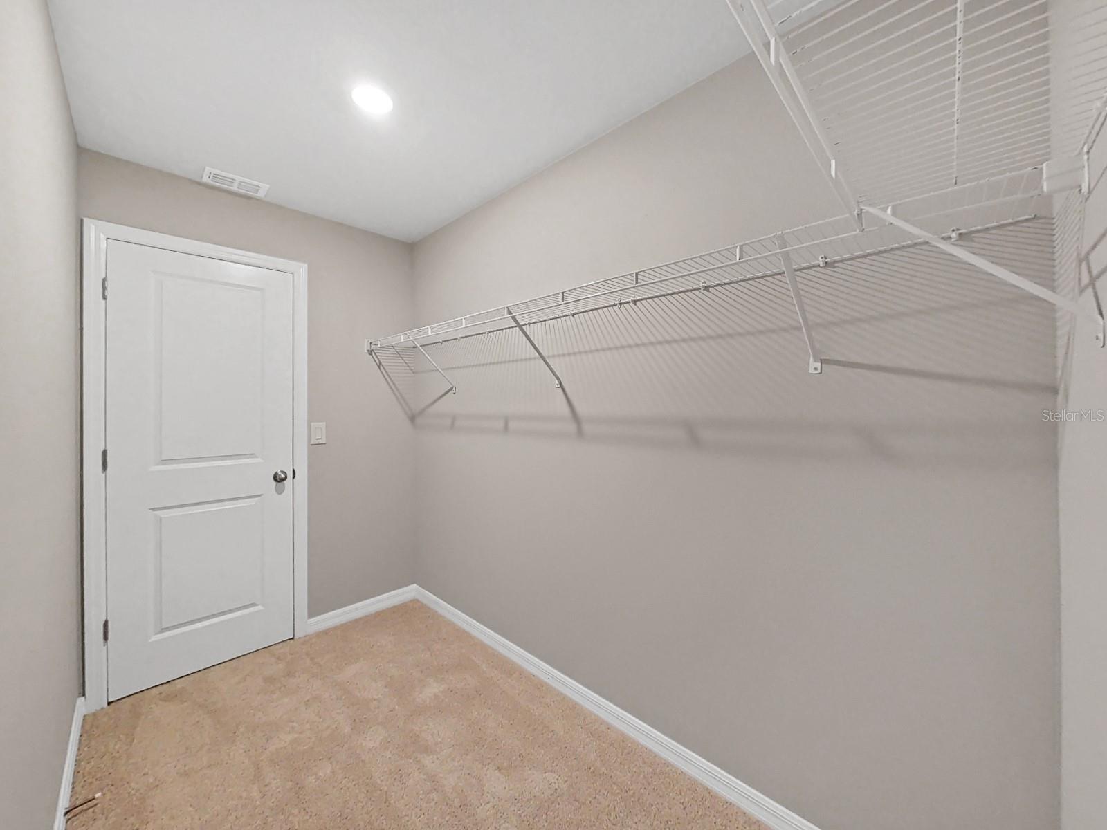 PRESTON OAKS TWNHMS PH 2 - Residential Lease