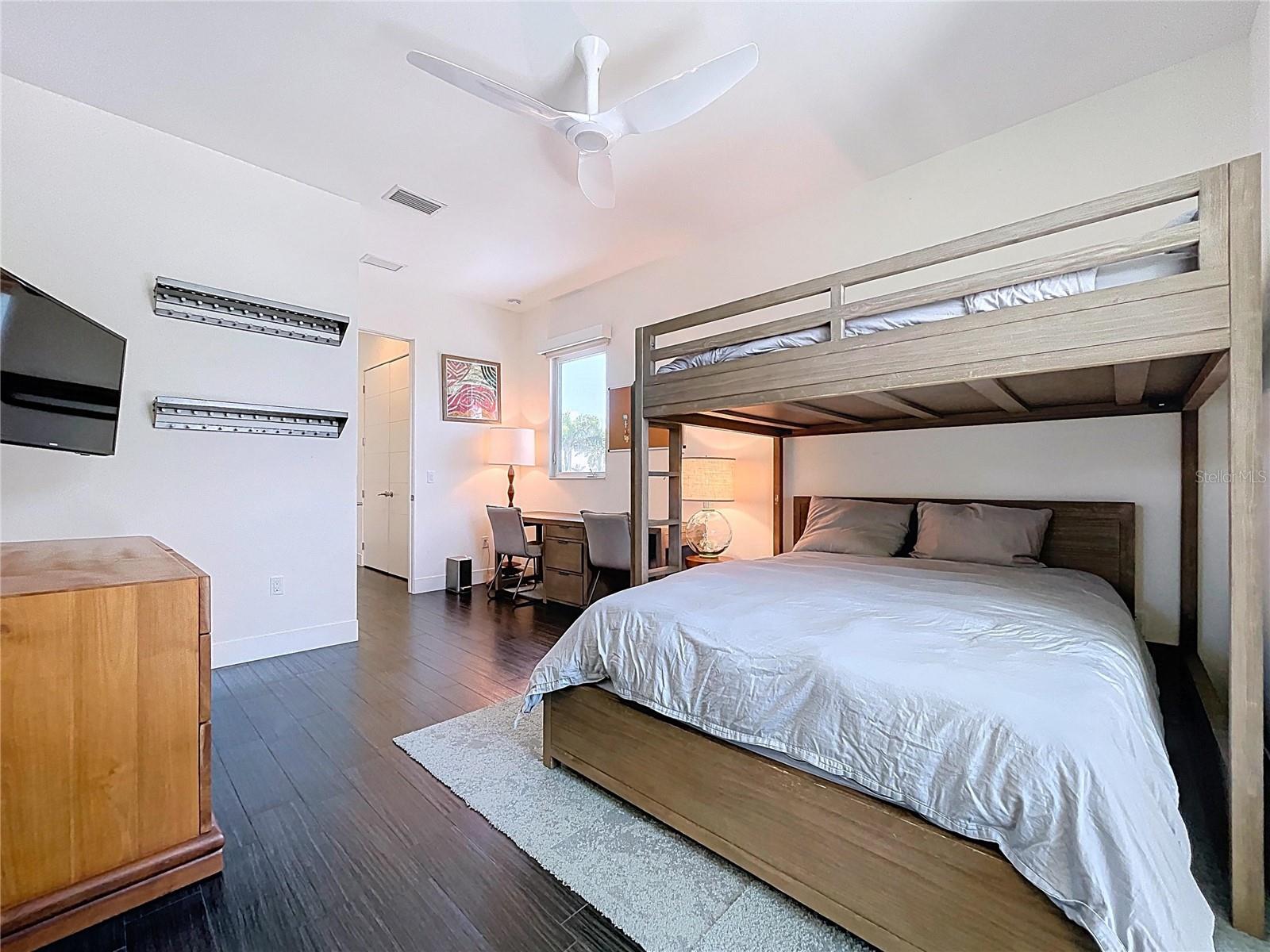 HARBOR ACRES - Residential