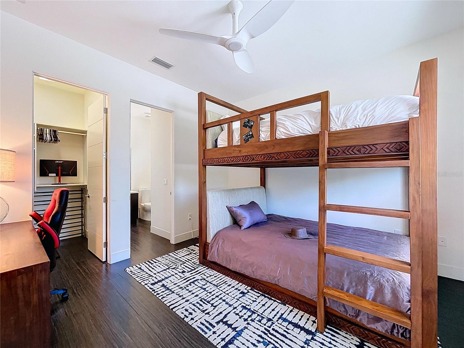HARBOR ACRES - Residential