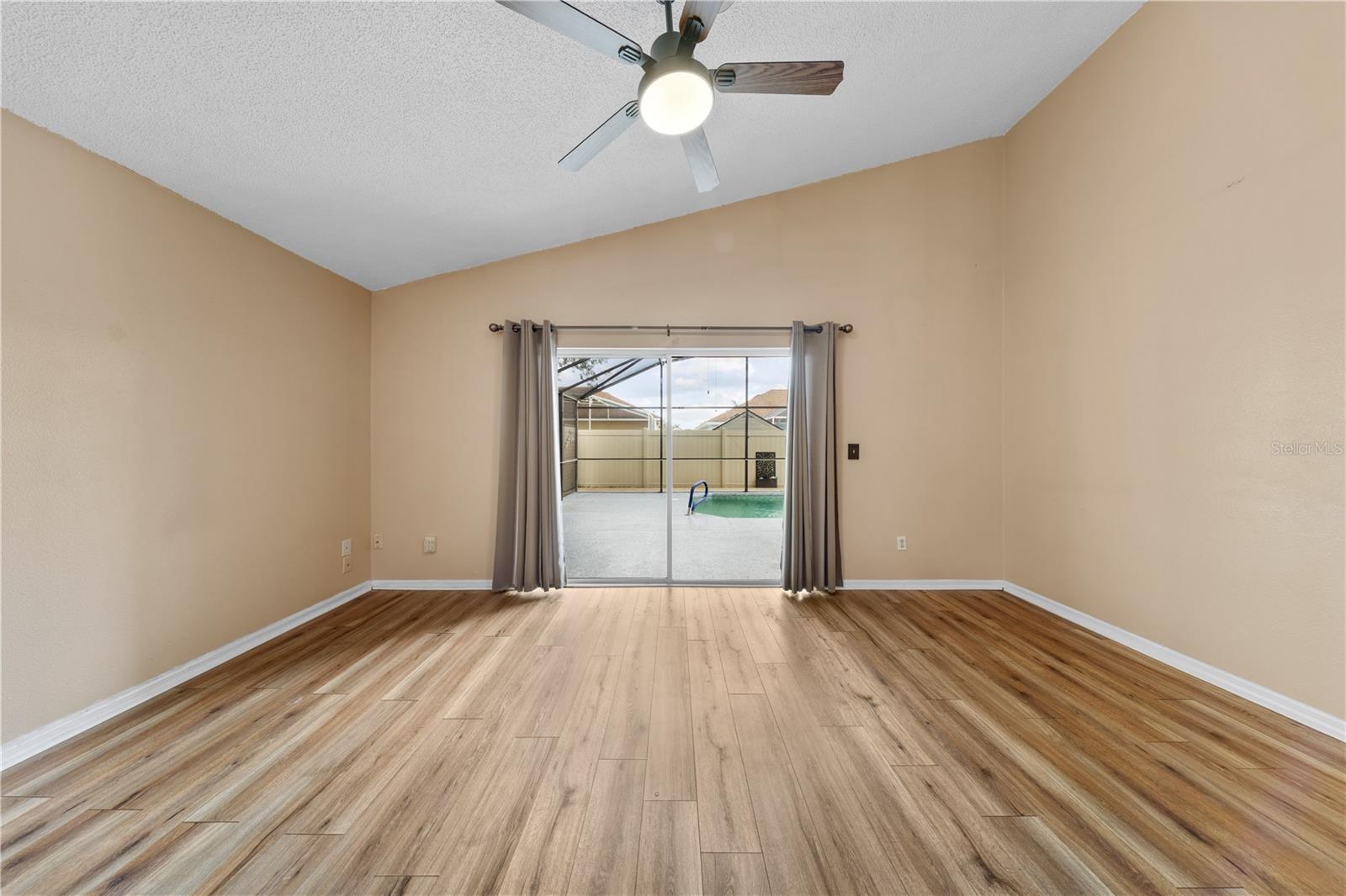 DAVENPORT LAKES PH 1 - Residential