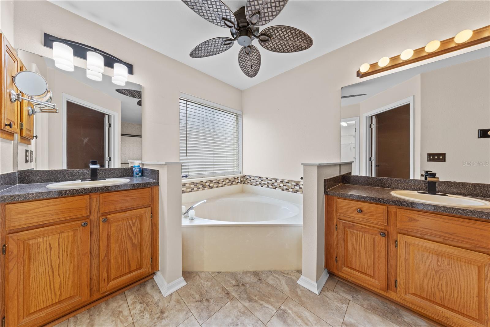 DAVENPORT LAKES PH 1 - Residential