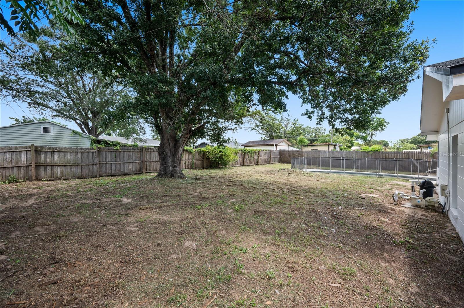 CREWS LAKE ESTATES - Residential
