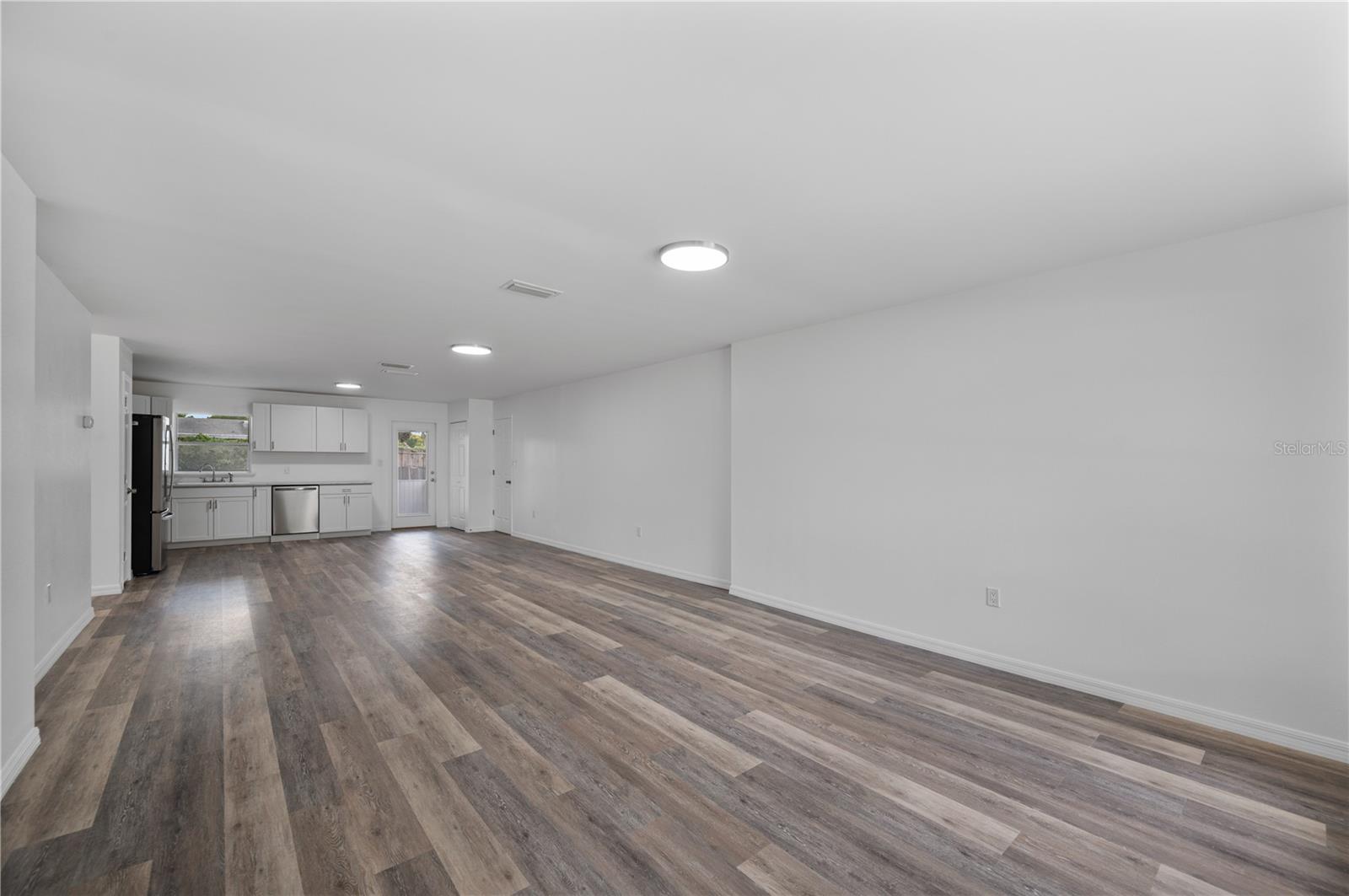 CREWS LAKE ESTATES - Residential