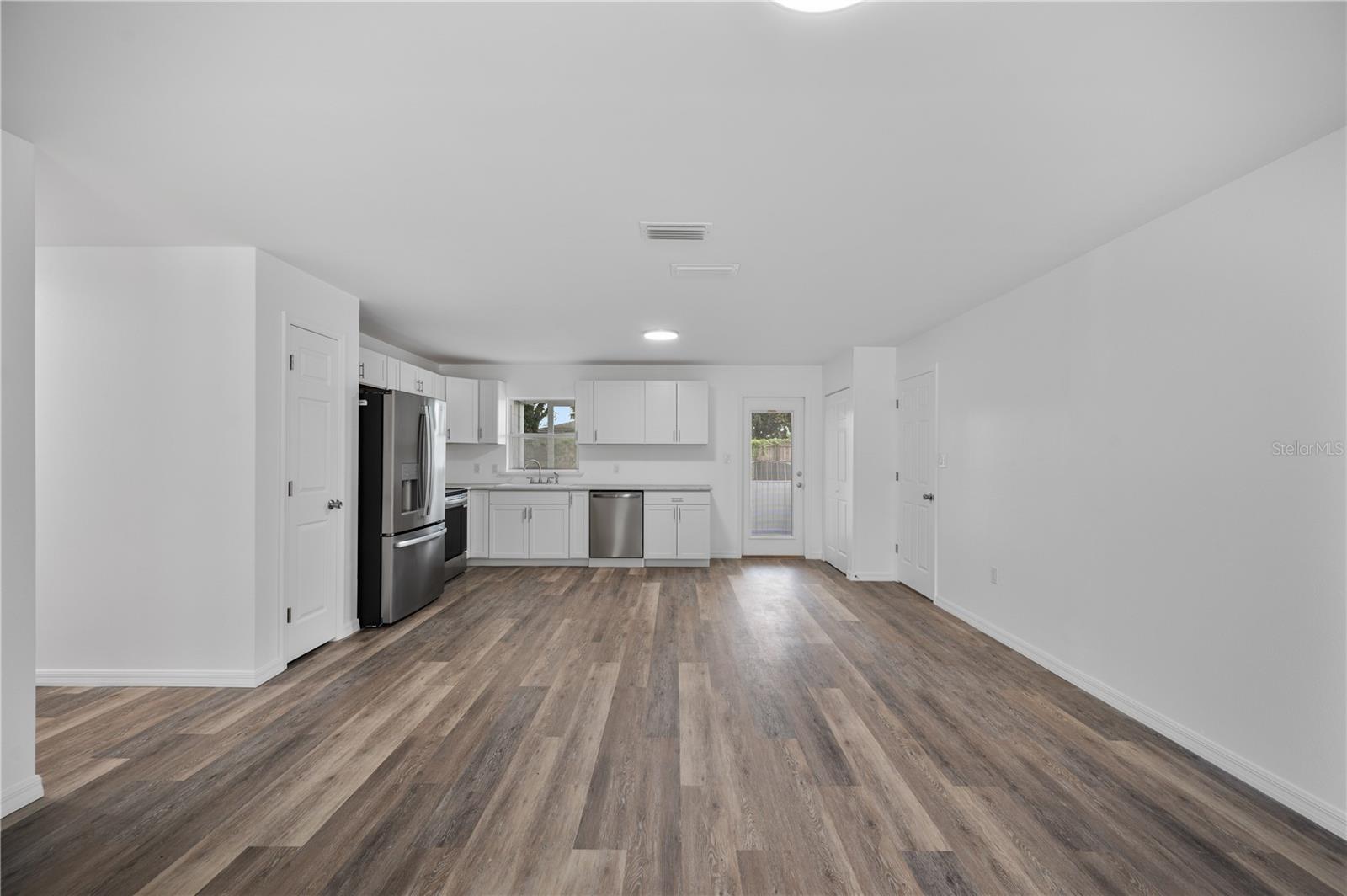 CREWS LAKE ESTATES - Residential