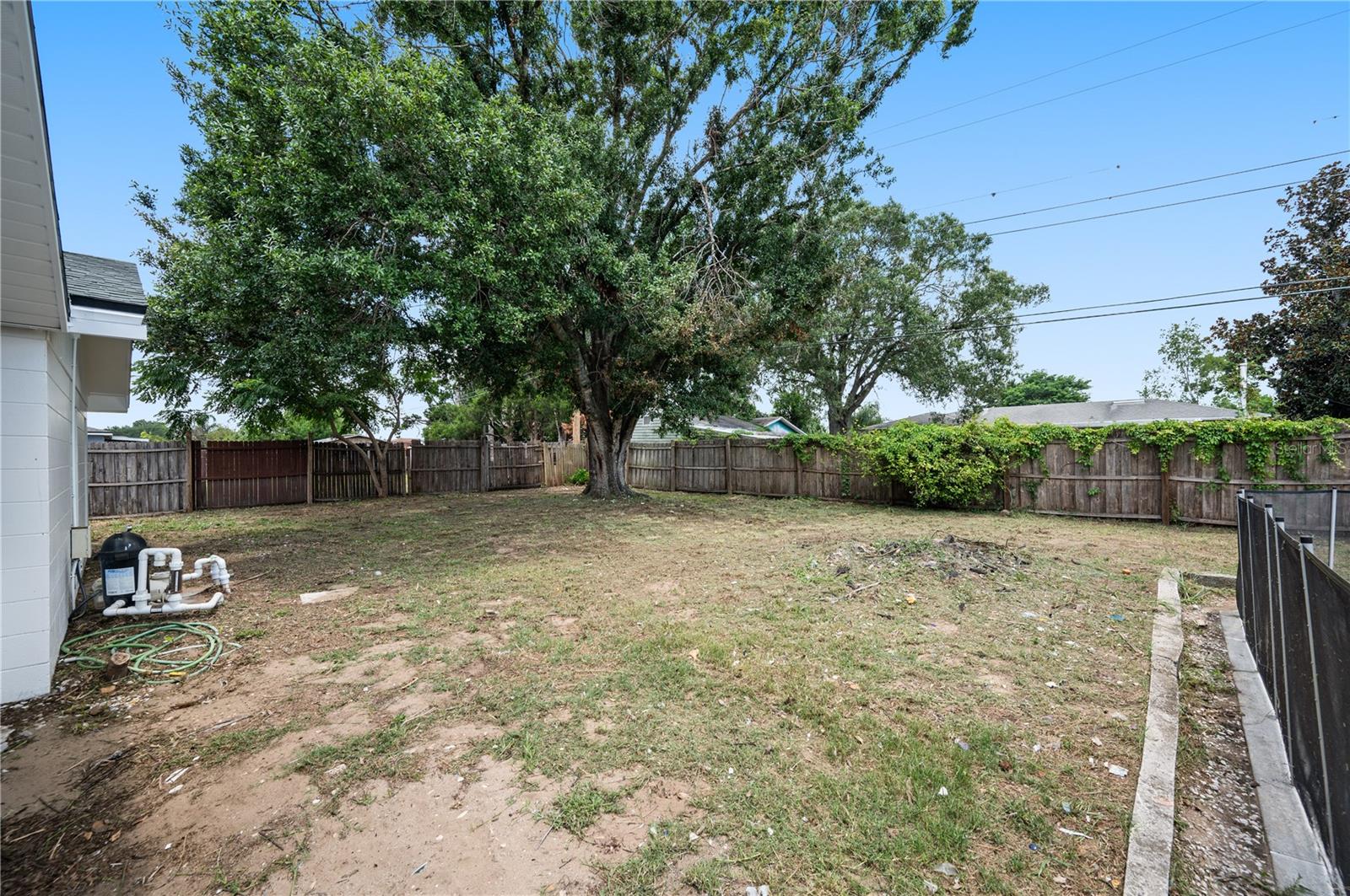 CREWS LAKE ESTATES - Residential