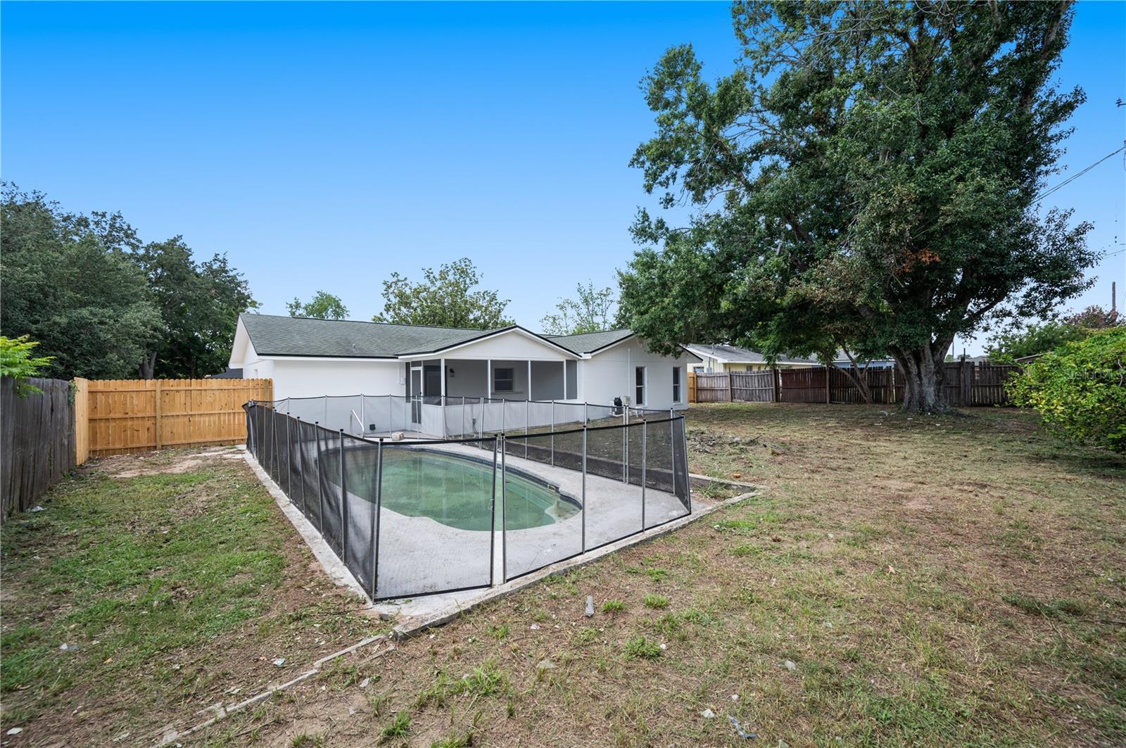 CREWS LAKE ESTATES - Residential
