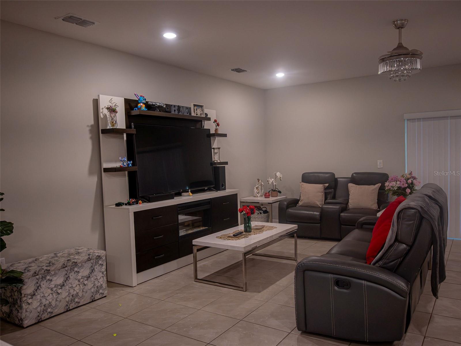 FIESTA KEY PH 2 - Residential