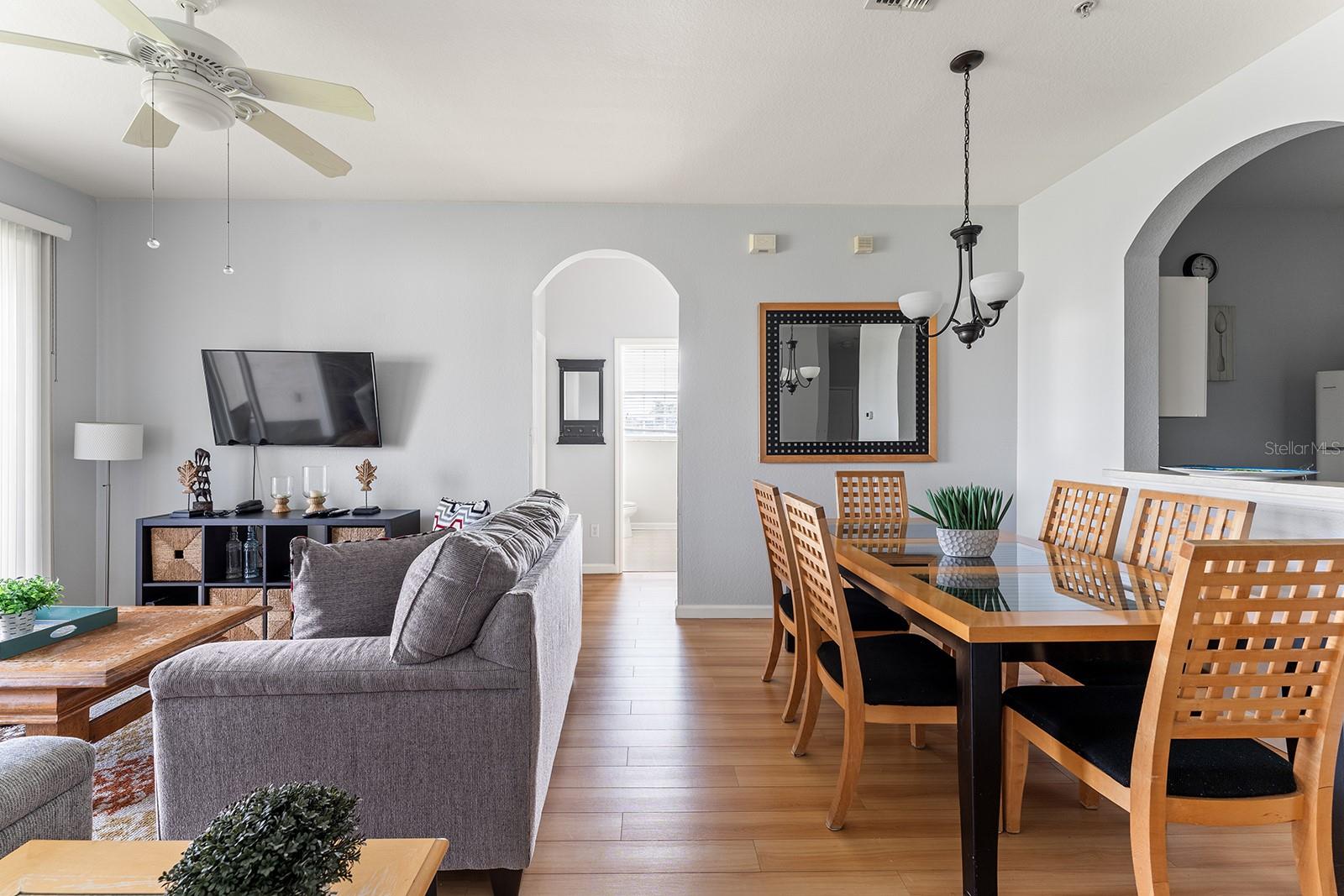 WYNDHAM PALMS CONDO PH 5 - Residential