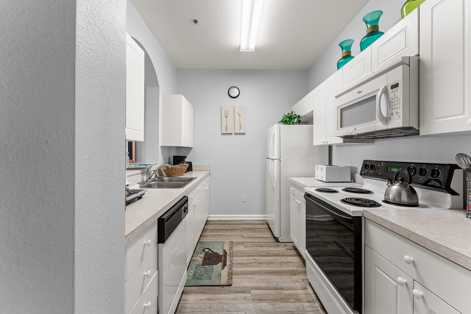 WYNDHAM PALMS CONDO PH 5 - Residential