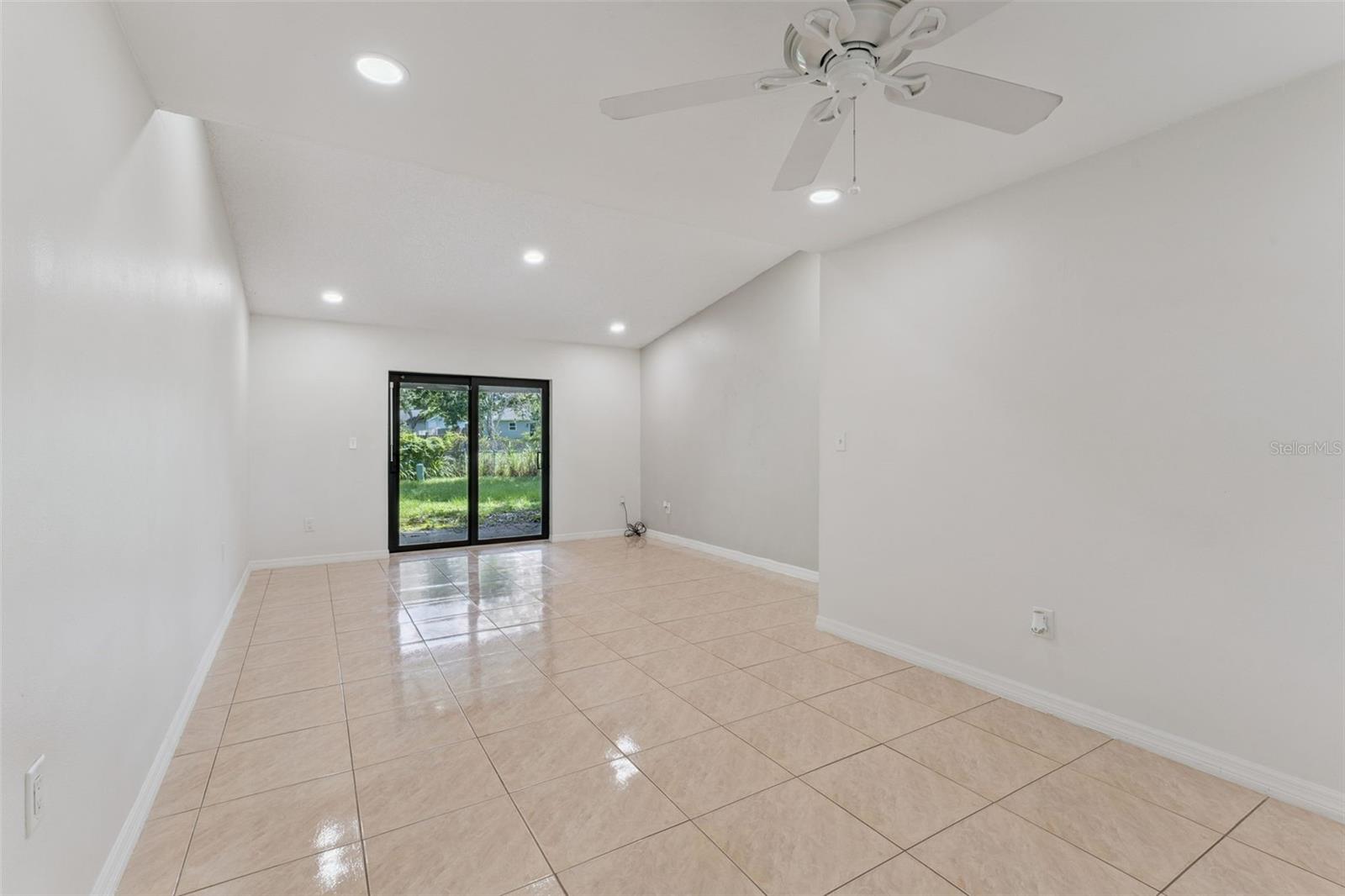 VETERANS CITY UNIT 05 - Residential
