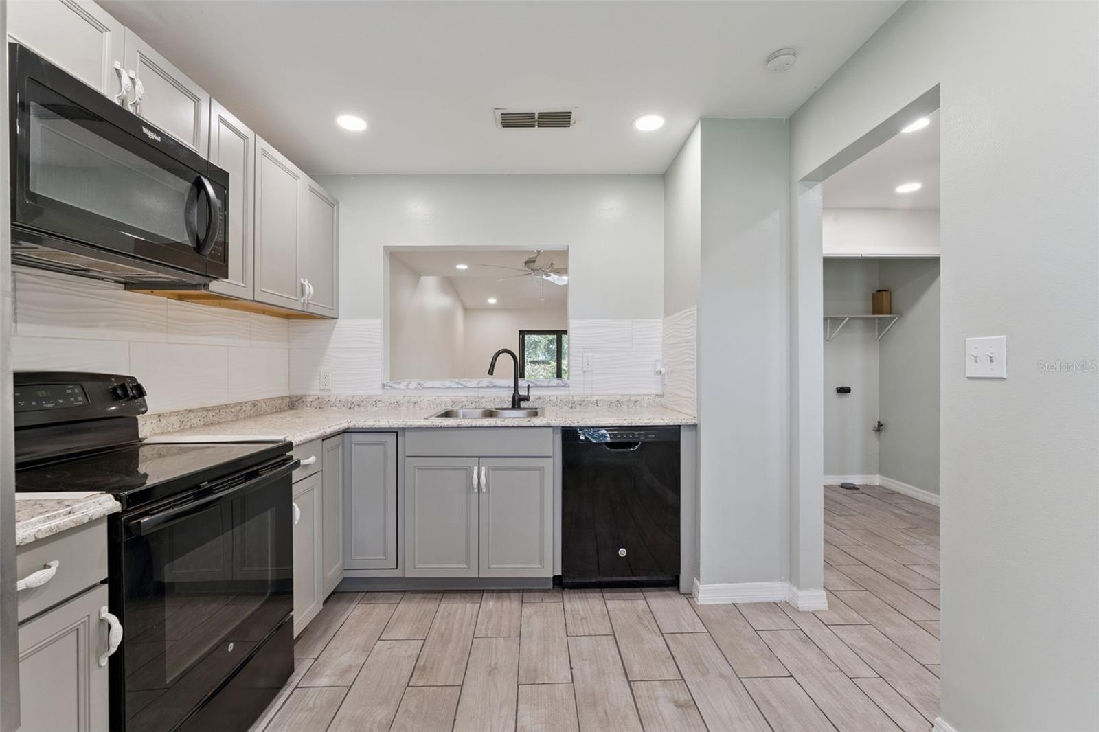 VETERANS CITY UNIT 05 - Residential
