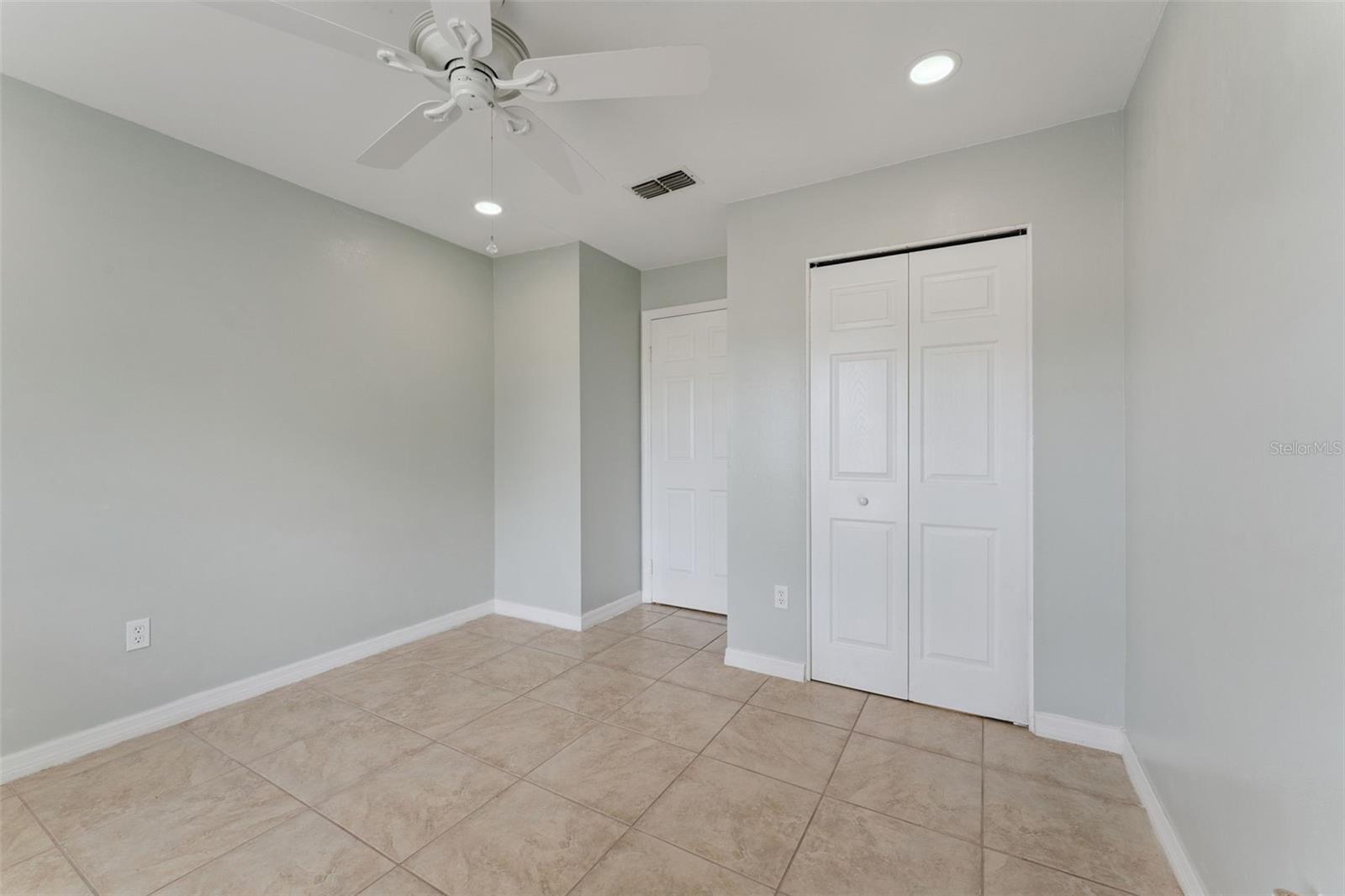 VETERANS CITY UNIT 05 - Residential