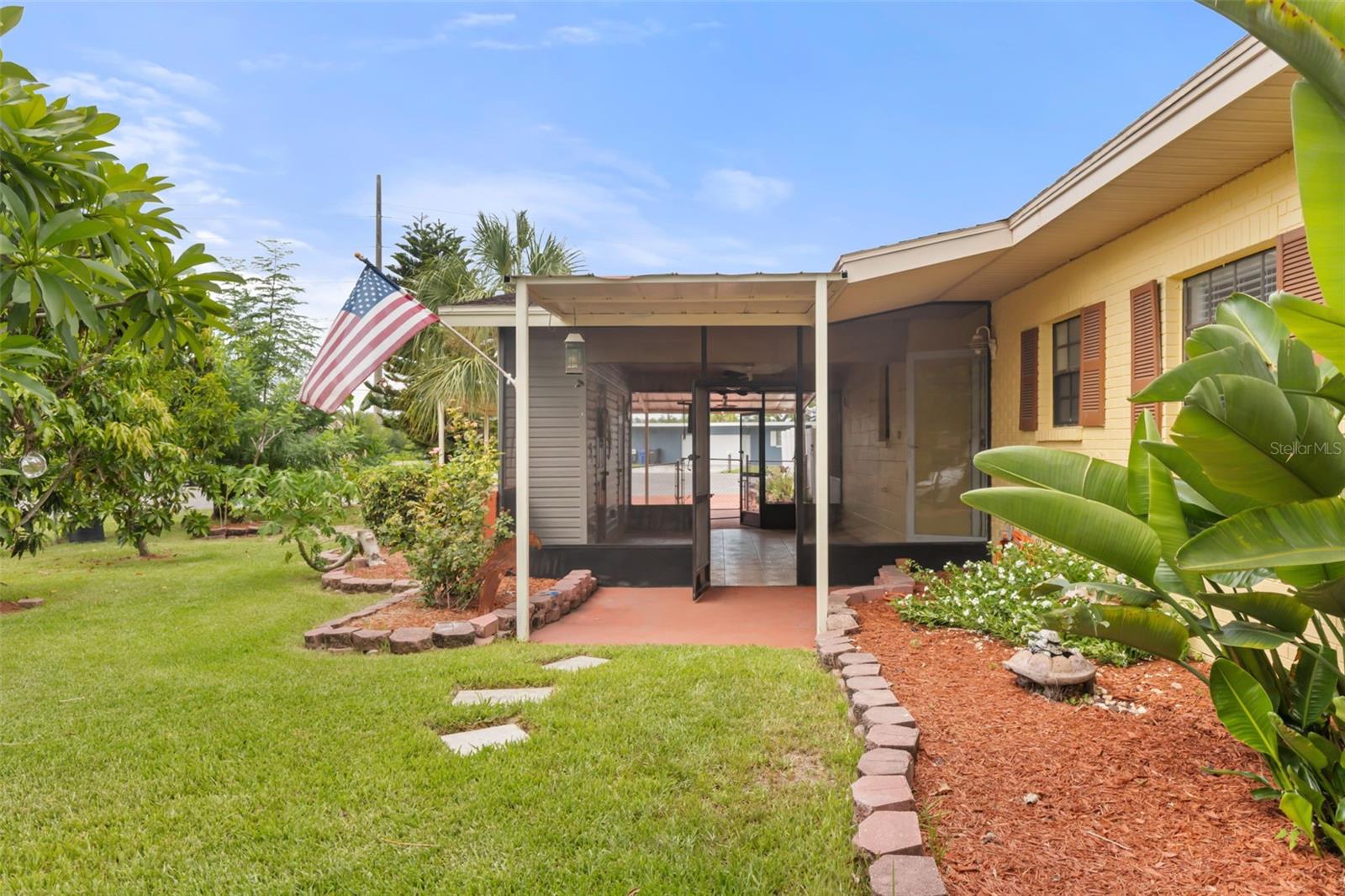 TRI CANAL ESTATES UNIT 1 - Residential
