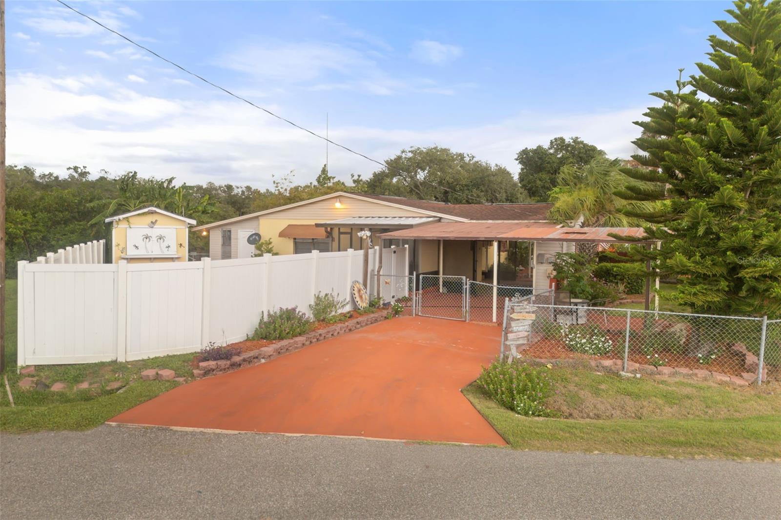 TRI CANAL ESTATES UNIT 1 - Residential