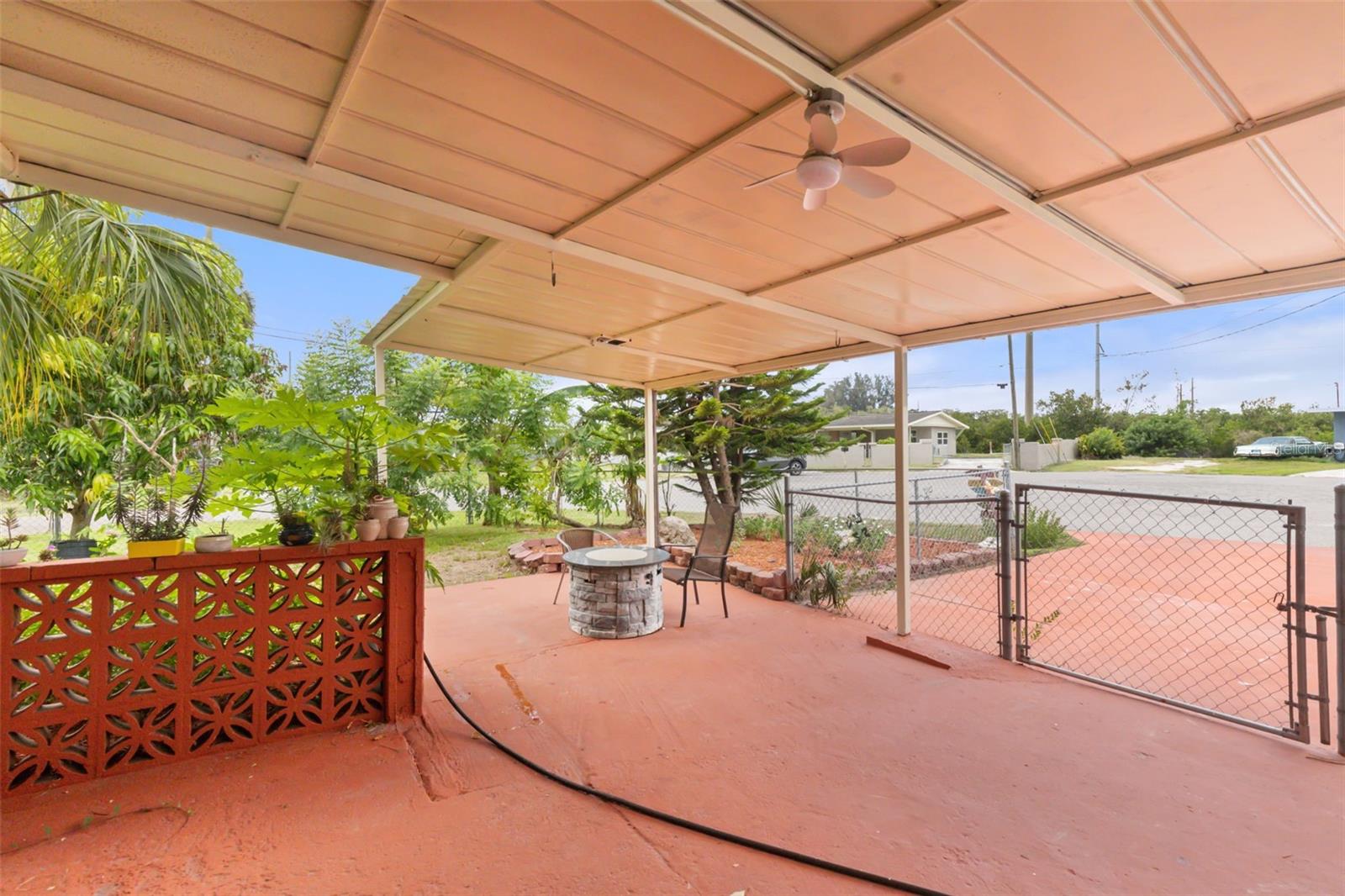 TRI CANAL ESTATES UNIT 1 - Residential