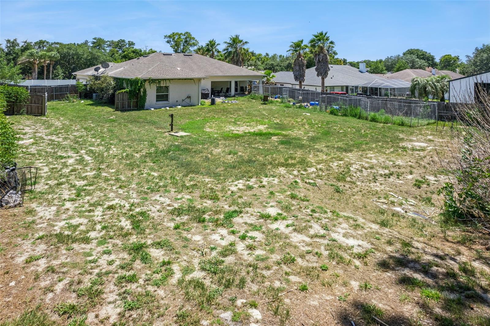 EMERALD POINT - Residential
