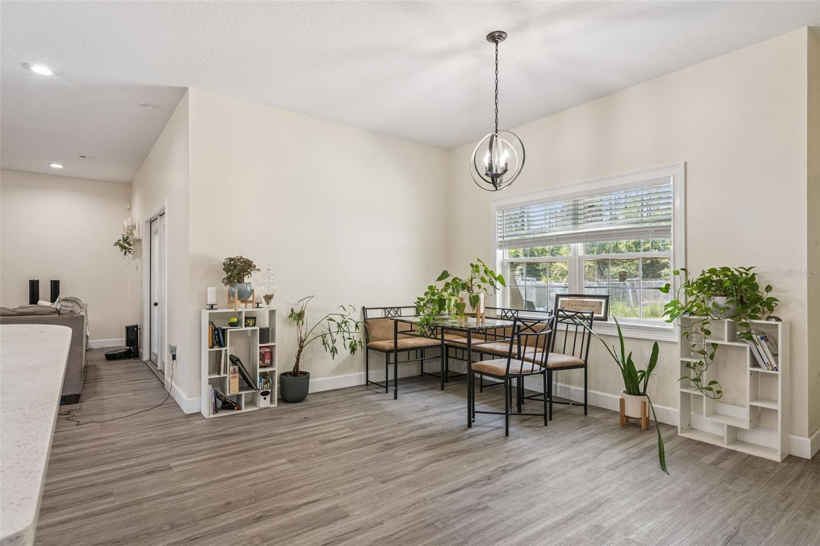 EMERALD POINT - Residential