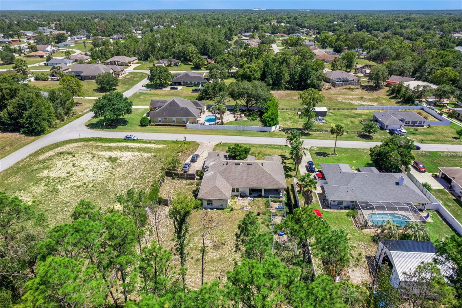 EMERALD POINT - Residential