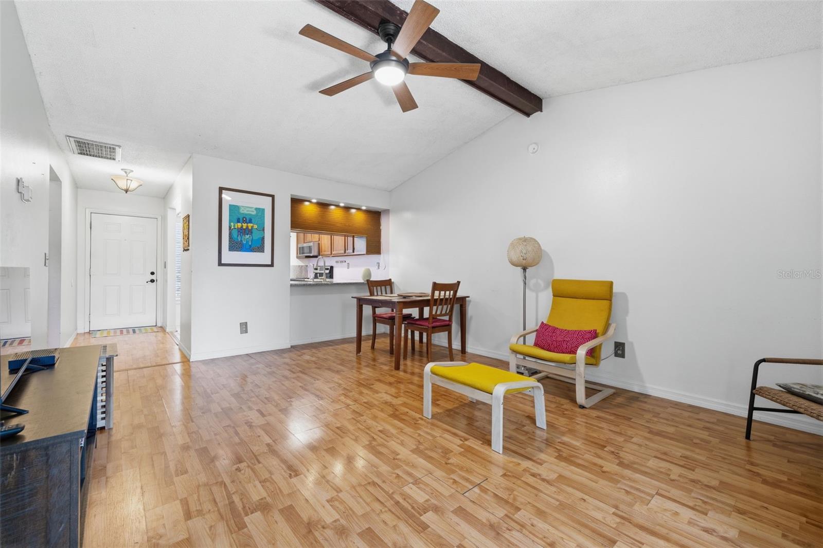 HUNTINGTON BY THE CAMPUS - Residential