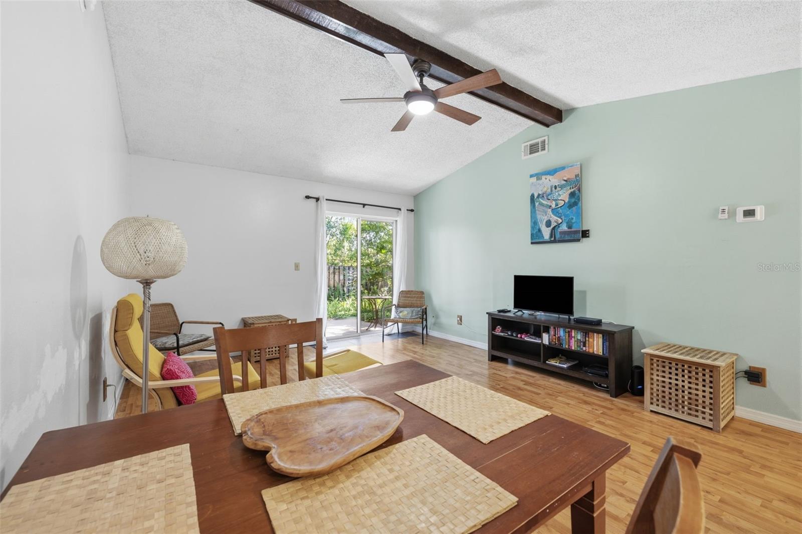 HUNTINGTON BY THE CAMPUS - Residential