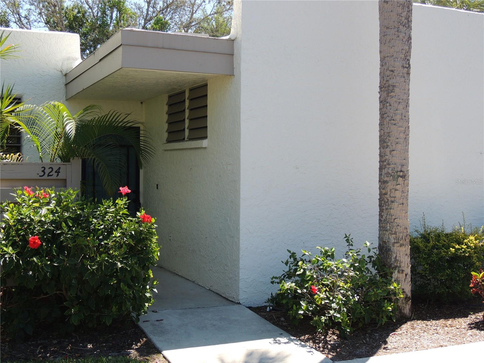 Unique property in Wildwood Springs, first floor condominium with a single family feeling, no unit on top and a big back yard. All rooms are very spacious. Two master sweets, huge covered lanai with view to the big back yard and into the greenbelt. Additional courtyard with connection to the master bedroom. Separate entrances to the back yard and courtyard.Extra storage for garden tools. Community pool close by. Biking distance for grocery shopping at ALDI, Detwiler, Publix. All major stores close by on Cortez Rd. Only 15 minutes to Bradenton Beach. The famous Anna Maria Island is in short reach as well.