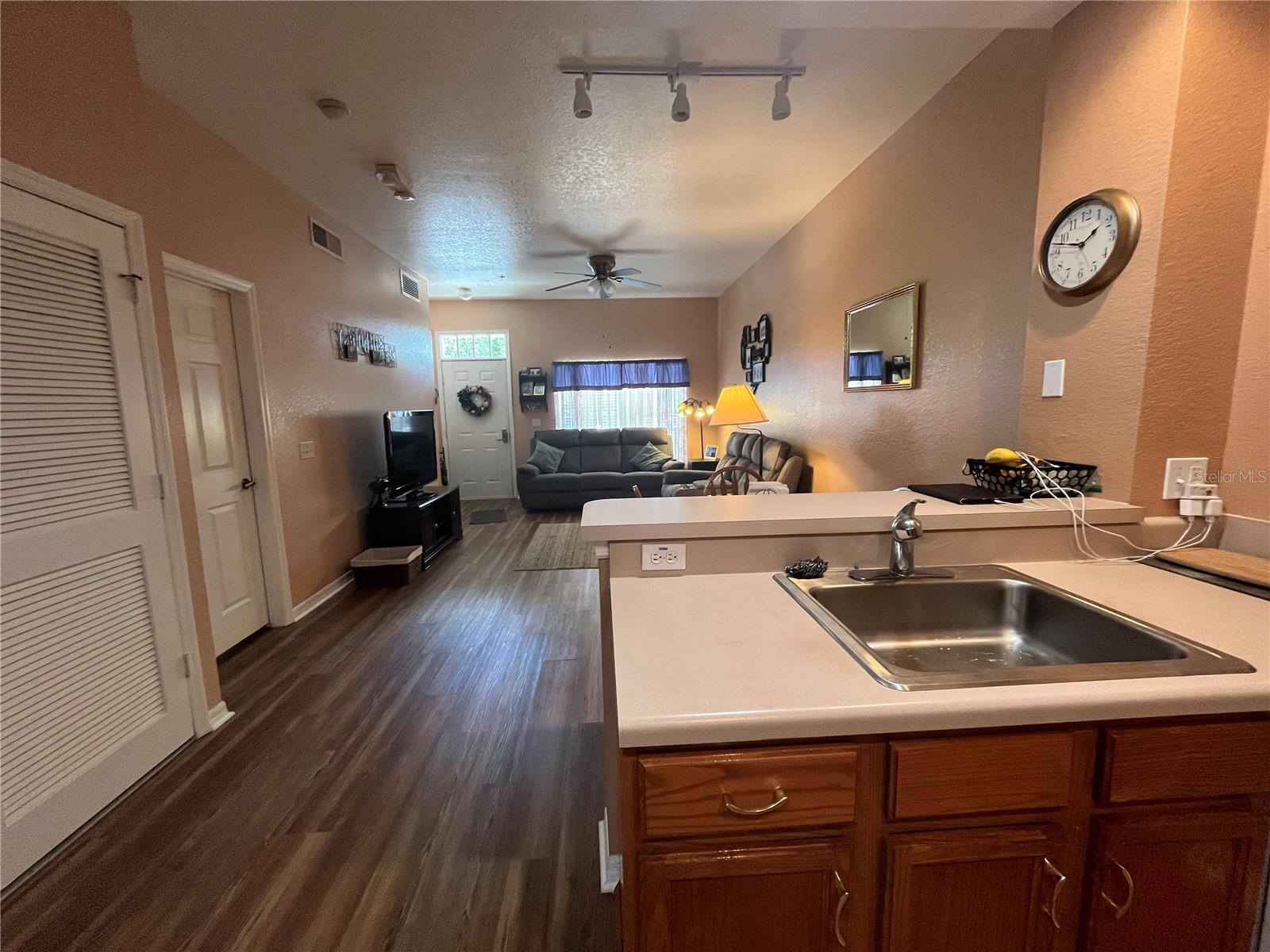 VILLAS AT SEVEN DWARFS LANE CONDO - Residential