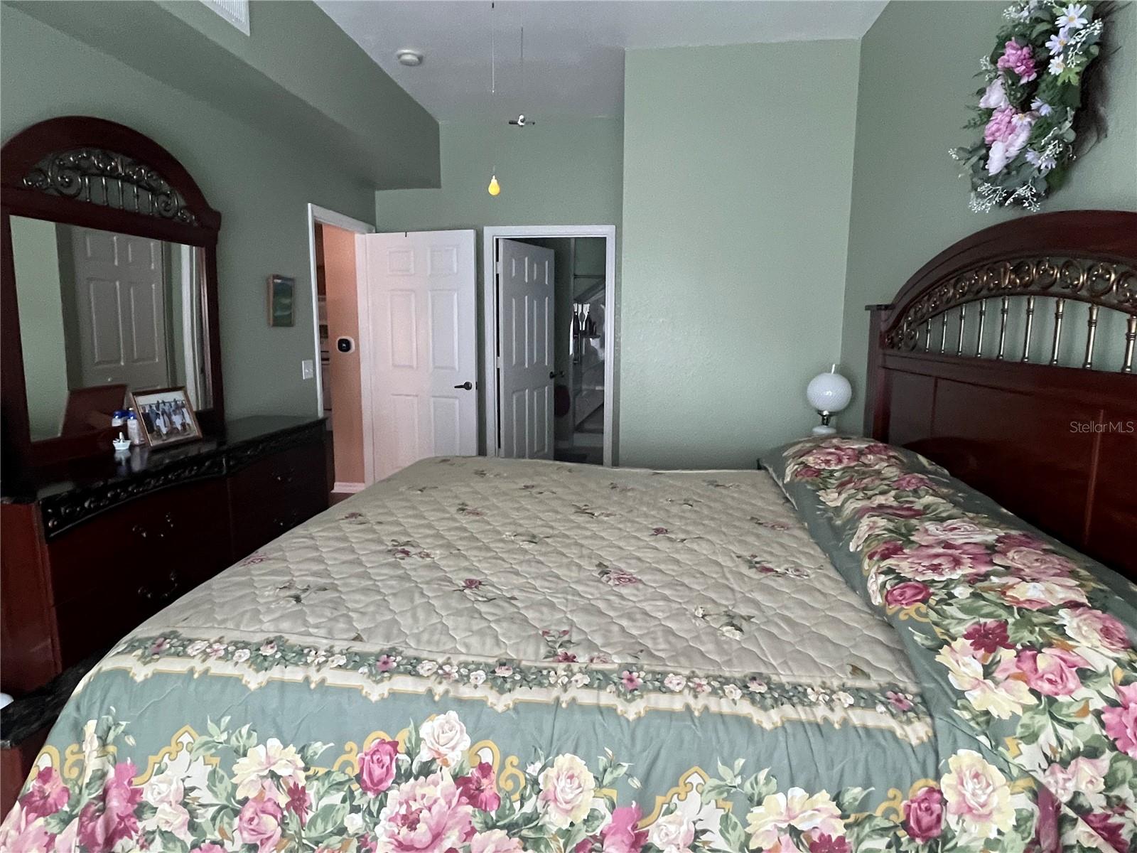 VILLAS AT SEVEN DWARFS LANE CONDO - Residential
