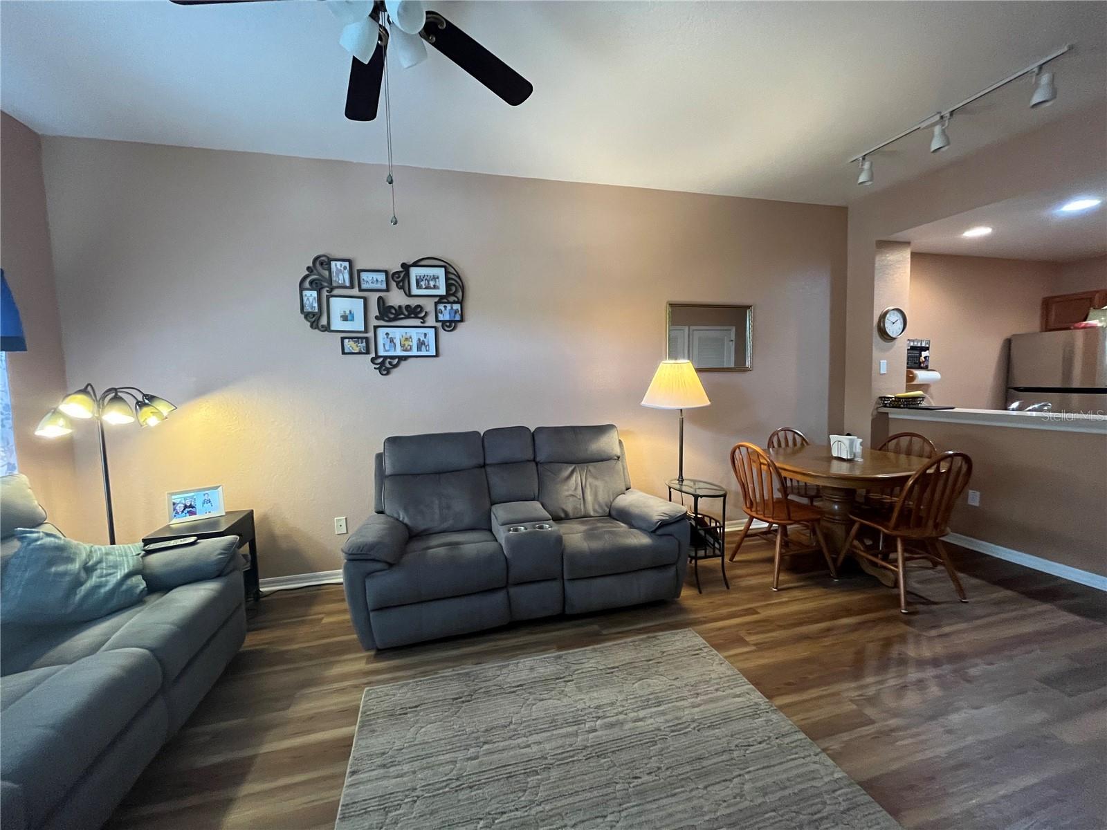 VILLAS AT SEVEN DWARFS LANE CONDO - Residential