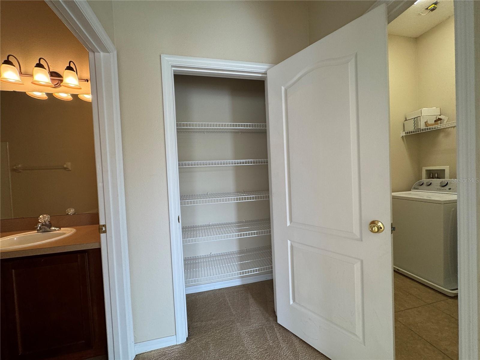 VILLAS/EAST PARK - Residential Lease