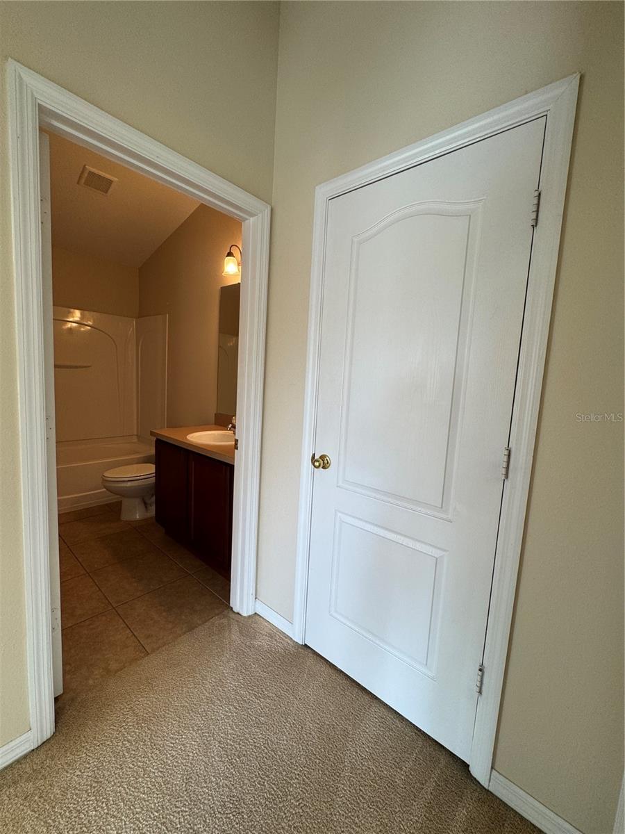 VILLAS/EAST PARK - Residential Lease