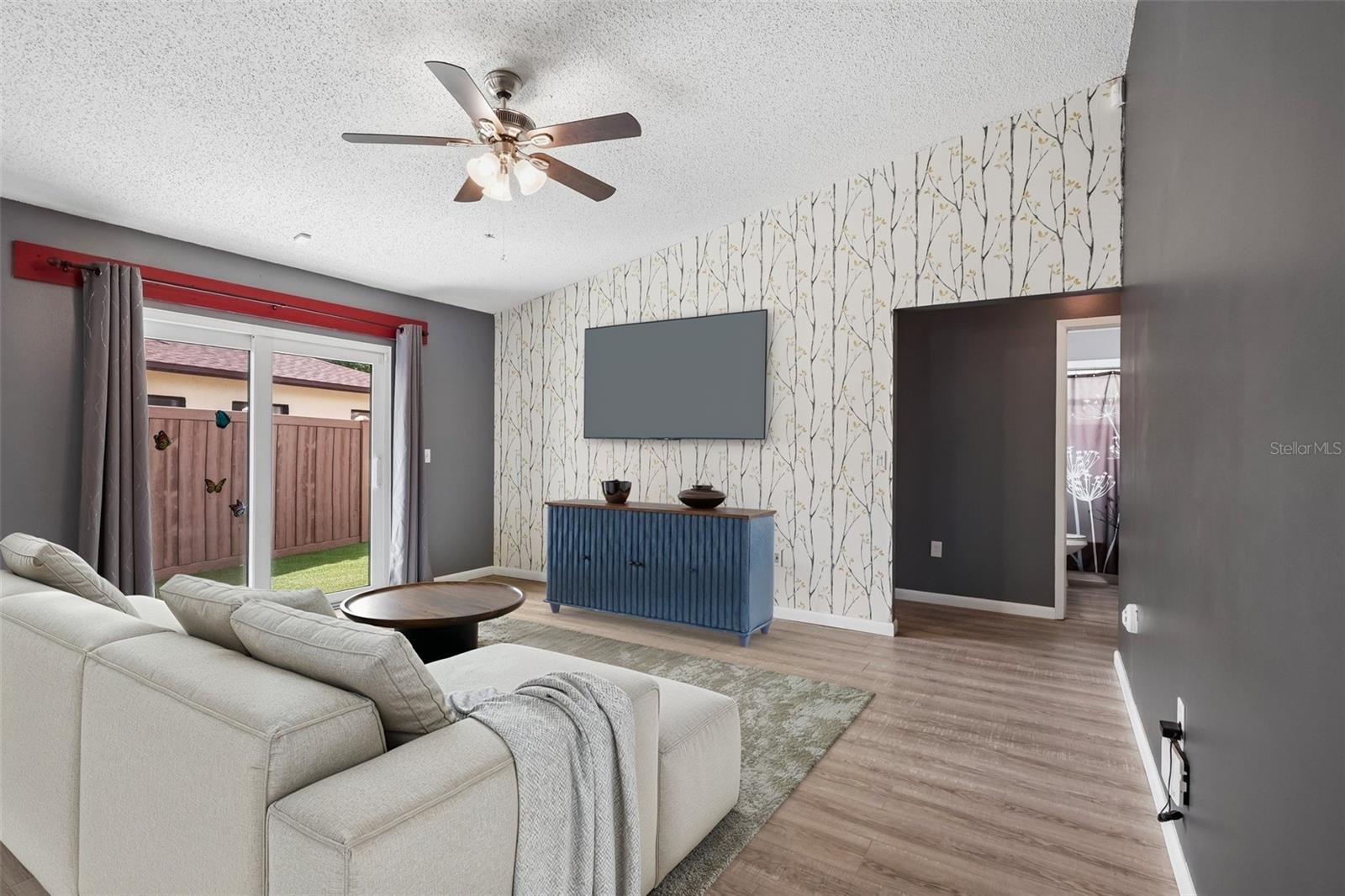 RIVER BLUFFS - Residential