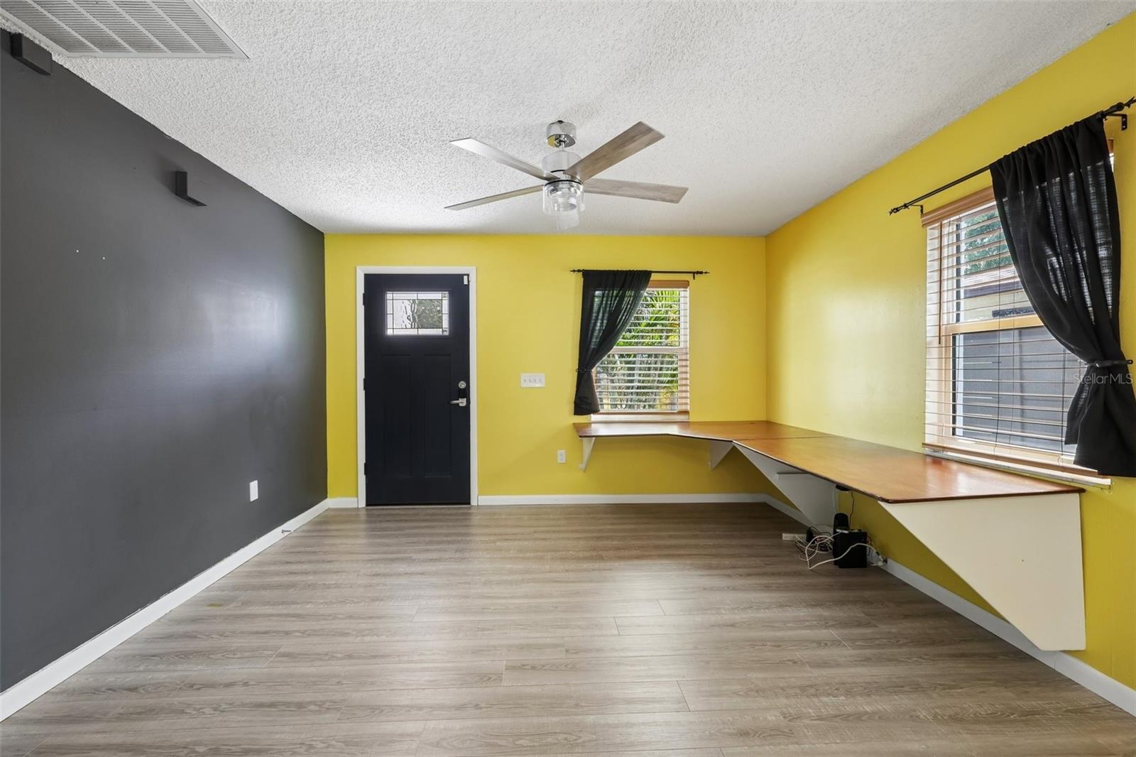 RIVER BLUFFS - Residential