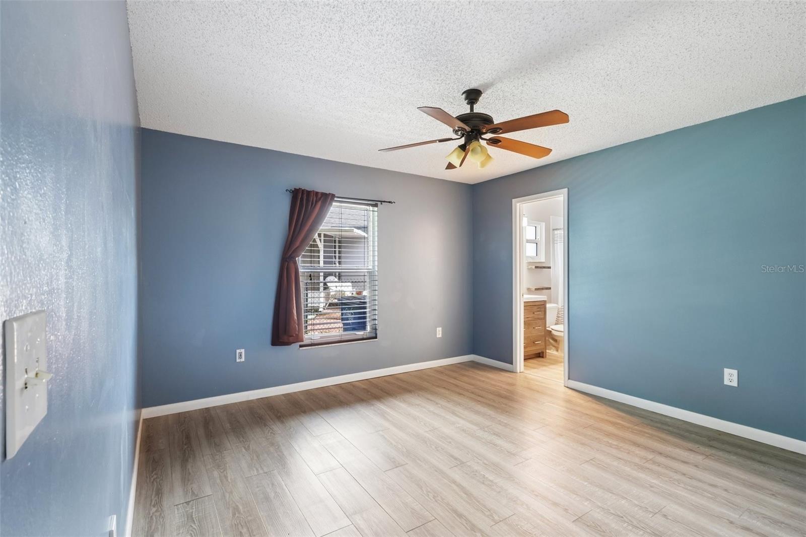 RIVER BLUFFS - Residential