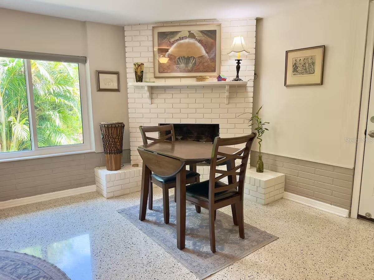 VETERAN CITY - Residential Lease